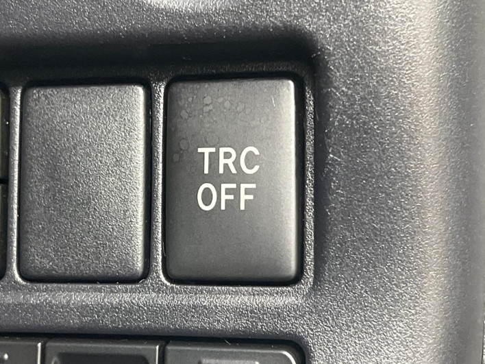 2019 Toyota Voxy DAA-ZWR80W (UW-69ef591602ee7)[18]