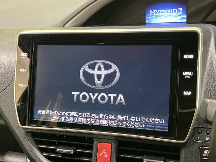 2019 Toyota Voxy DAA-ZWR80W (UW-69ef591602ee7)[28]