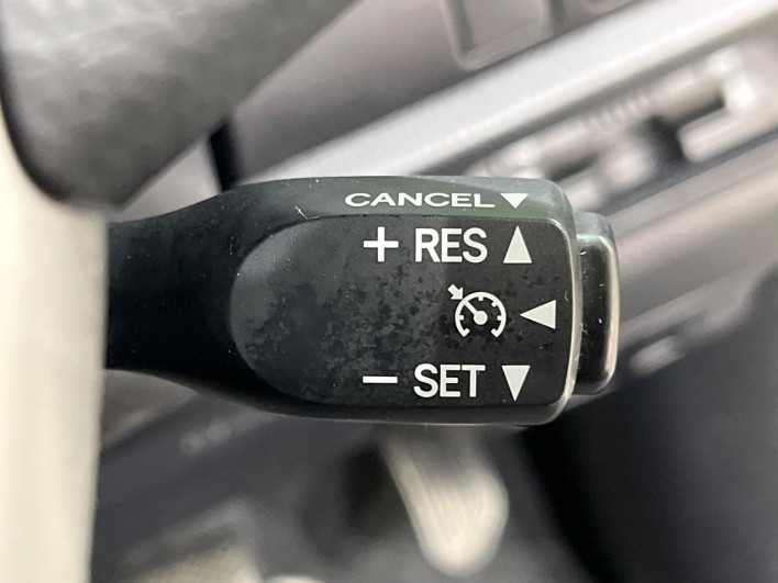 2019 Toyota Voxy DAA-ZWR80W (UW-69ef591602ee7)[22]