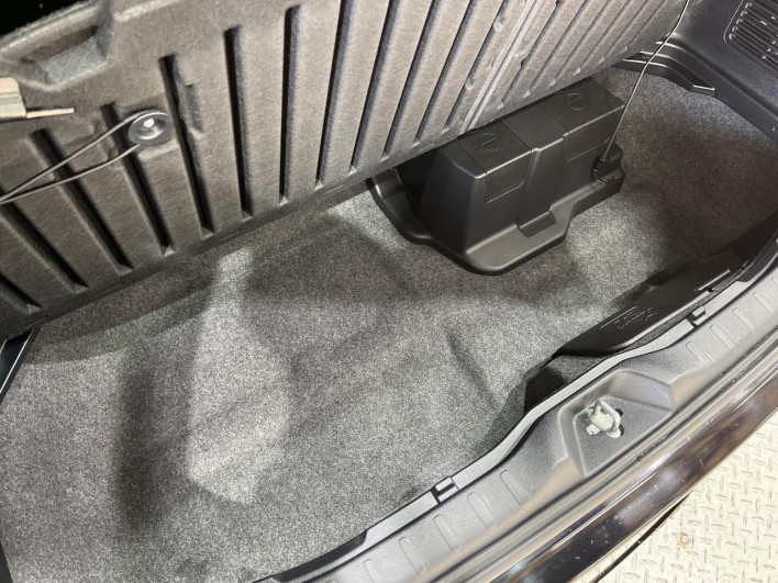 2019 Toyota Voxy DAA-ZWR80W (UW-69ef591602ee7)[9]