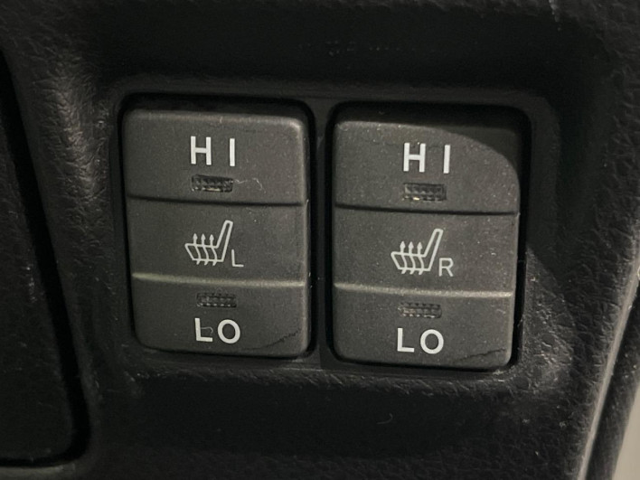 2019 Toyota Voxy DAA-ZWR80W (UW-69ef591602ee7)[26]