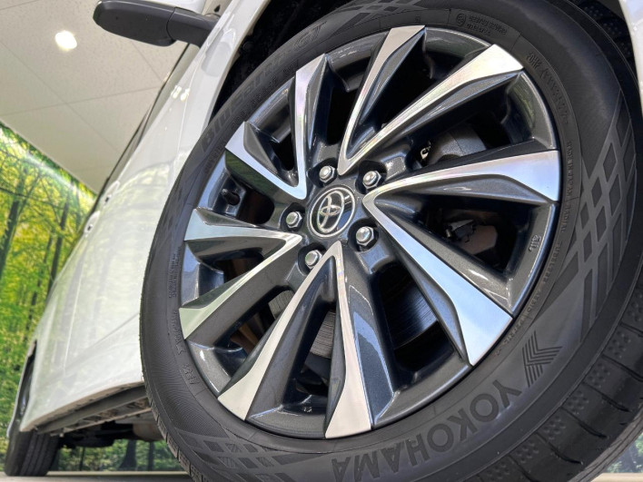 2022 Toyota Voxy 6AA-ZWR90W (UW-69ef5917781ad)[14]