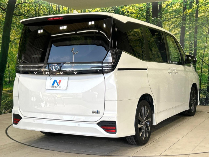 2022 Toyota Voxy 6AA-ZWR90W (UW-69ef5917781ad)[9]