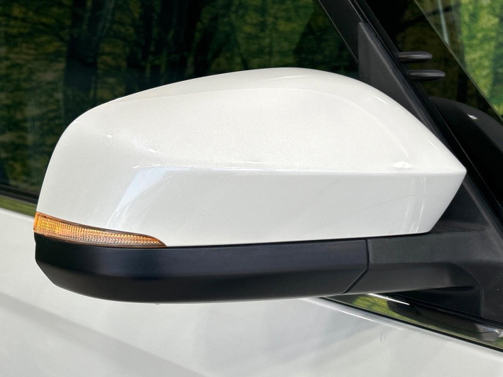 2022 Toyota Voxy 6AA-ZWR90W (UW-69ef5917781ad)[19]