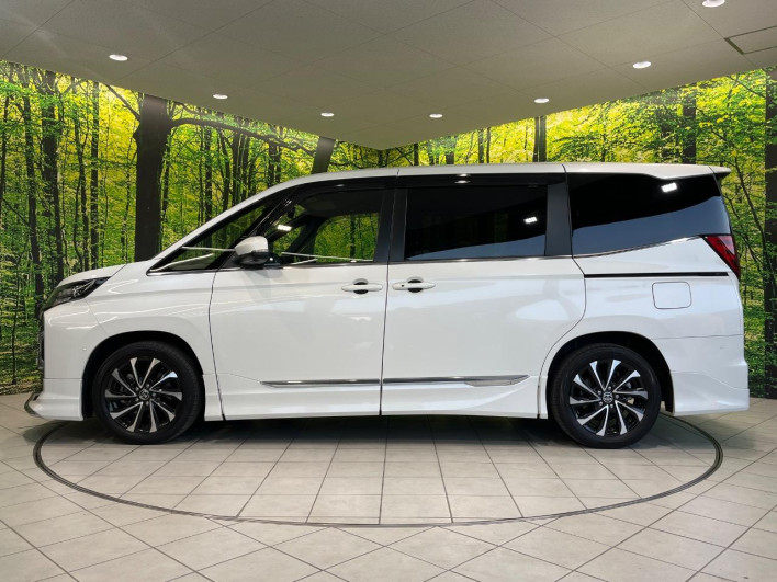 2022 Toyota Noah 6AA-ZWR90W (UW-69ef5917a0f9e)[22]