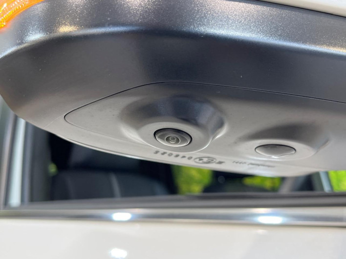 2022 Toyota Noah 6AA-ZWR90W (UW-69ef5917a0f9e)[27]