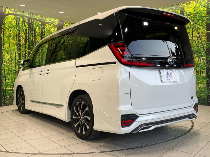 2022 Toyota Noah 6AA-ZWR90W (UW-69ef5917a0f9e)[21]