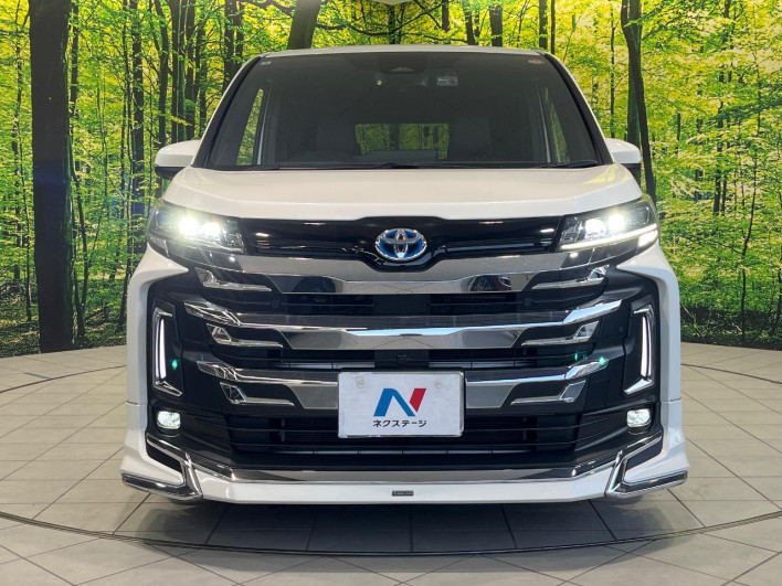 2022 Toyota Noah 6AA-ZWR90W (UW-69ef5917a0f9e)[25]