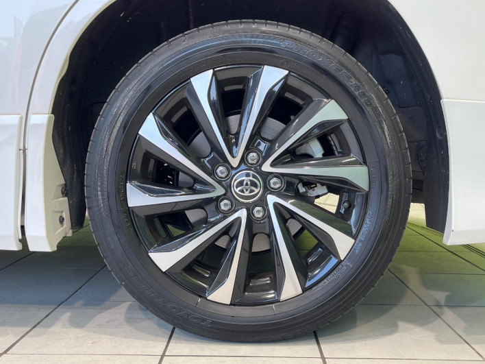 2022 Toyota Noah 6AA-ZWR90W (UW-69ef5917a0f9e)[14]