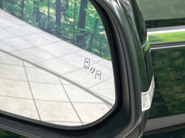 2022 Toyota Voxy 6AA-ZWR90W (UW-69ef591880024)[27]