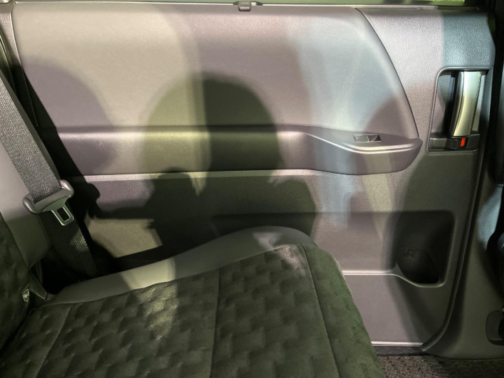 2023 Toyota Voxy 6AA-ZWR90W (UW-69ef59189e01c)[17]