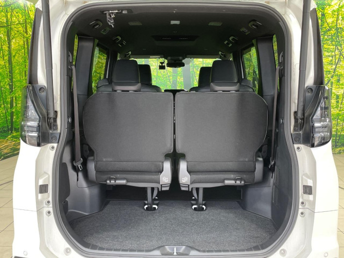 2023 Toyota Voxy 6AA-ZWR90W (UW-69ef59197bc4f)[5]