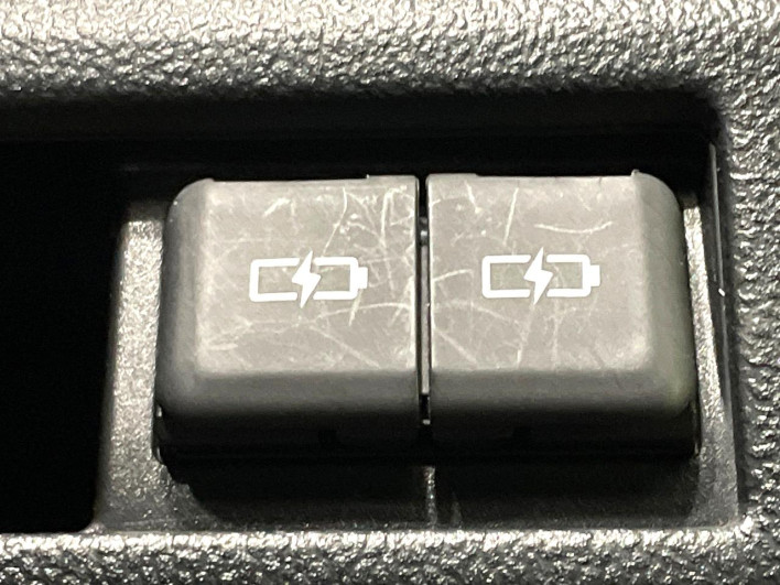 2023 Toyota Noah 6AA-ZWR90W (UW-69ef5919806c8)[27]