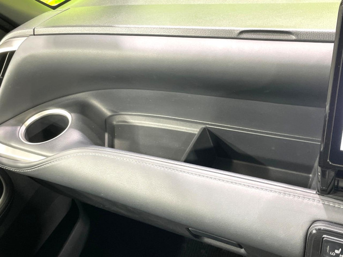 2023 Toyota Noah 6AA-ZWR90W (UW-69ef5919806c8)[29]