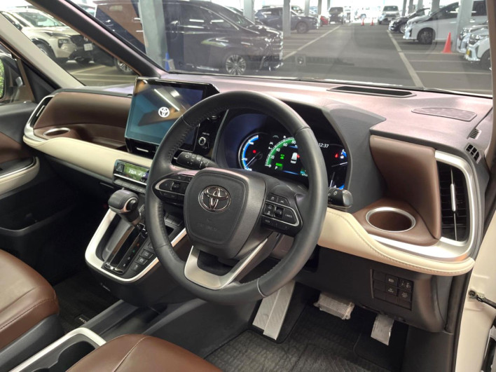 2023 Toyota Noah 6AA-ZWR90W (UW-69ef591a73774)[5]