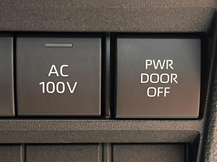 2023 Toyota Noah 6AA-ZWR90W (UW-69ef591a73774)[26]