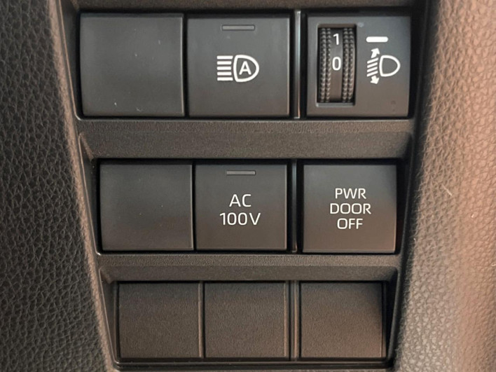 2023 Toyota Noah 6AA-ZWR90W (UW-69ef591a73774)[24]