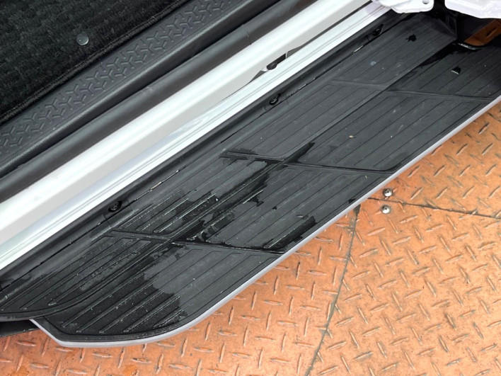 2023 Toyota Noah 6AA-ZWR90W (UW-69ef591a73774)[10]