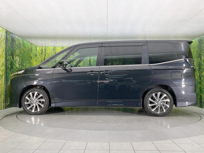 2024 Toyota Voxy 6AA-ZWR90W (UW-69ef591a8583d)[21]