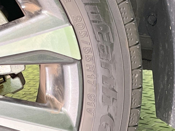 2024 Toyota Voxy 6AA-ZWR90W (UW-69ef591a8583d)[13]