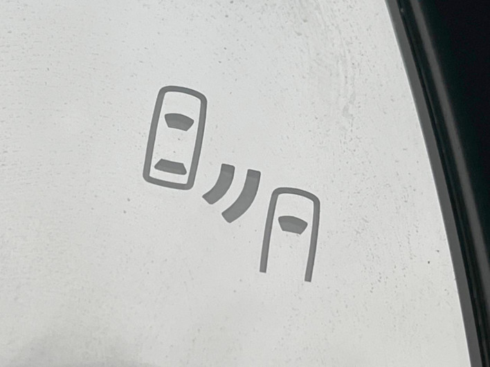 2024 Toyota Voxy 6AA-ZWR90W (UW-69ef591a8583d)[29]