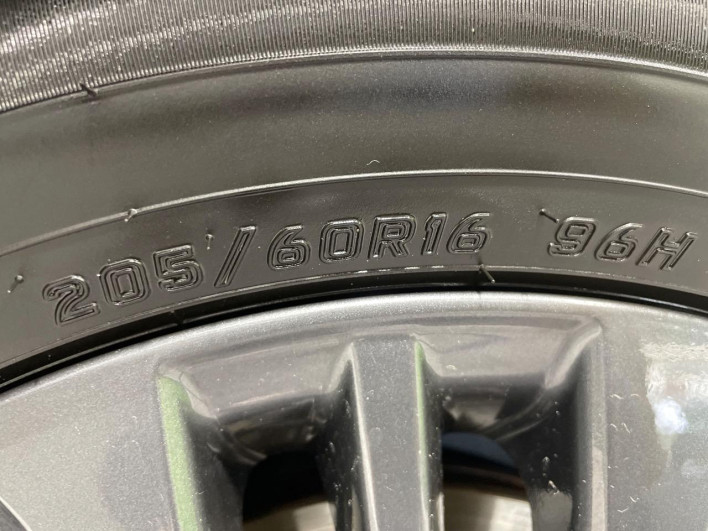 2025 Toyota Voxy 6AA-ZWR90W (UW-69ef591ac7424)[10]