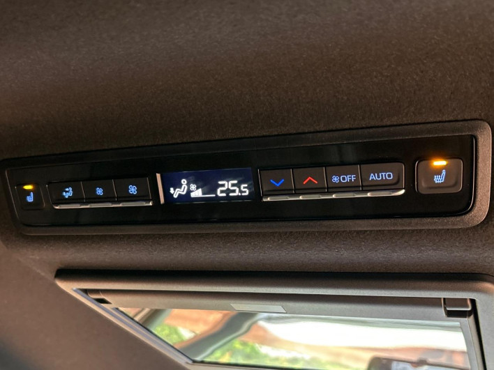 2025 Toyota Noah 6AA-ZWR90W (UW-69ef591b606e5)[28]