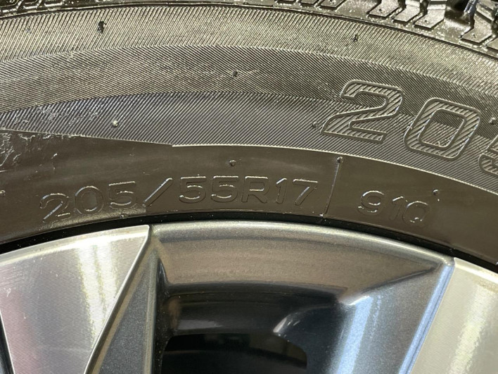 2025 Toyota Voxy 6AA-ZWR90W (UW-69ef591c11608)[9]