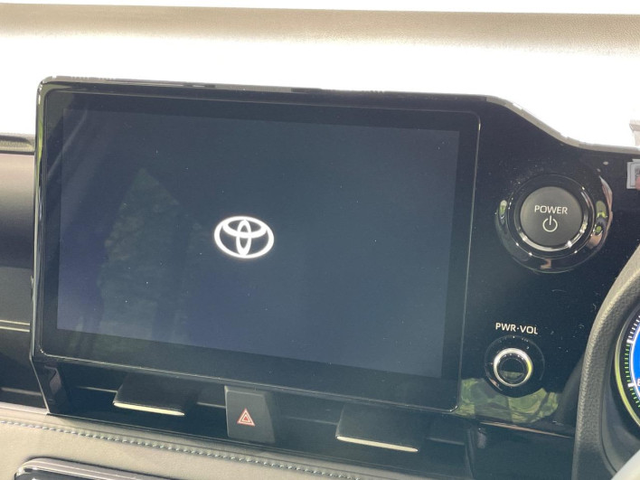 2025 Toyota Voxy 6AA-ZWR90W (UW-69ef591c11608)[28]