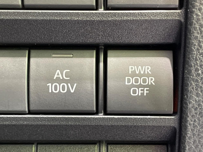 2025 Toyota Voxy 6AA-ZWR90W (UW-69ef591c11608)[16]