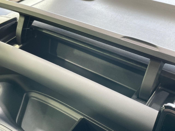 2025 Toyota Voxy 6AA-ZWR90W (UW-69ef591c11608)[25]