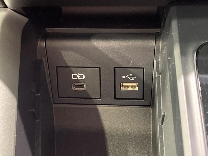 2025 Toyota Voxy 6AA-ZWR90W (UW-69ef591c11608)[27]