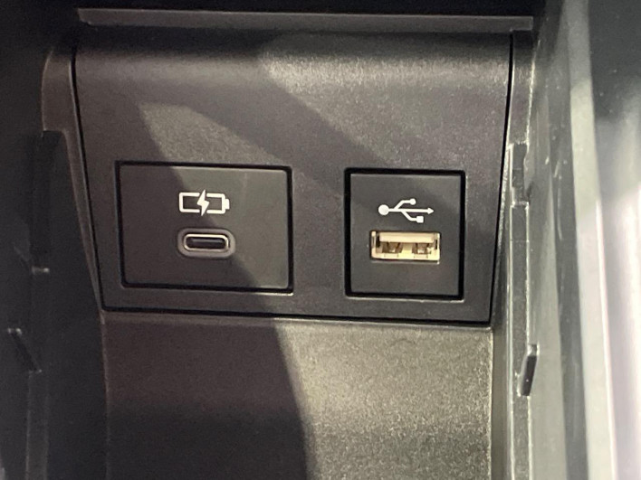 2025 Toyota Voxy 6AA-ZWR90W (UW-69ef591c8f625)[22]