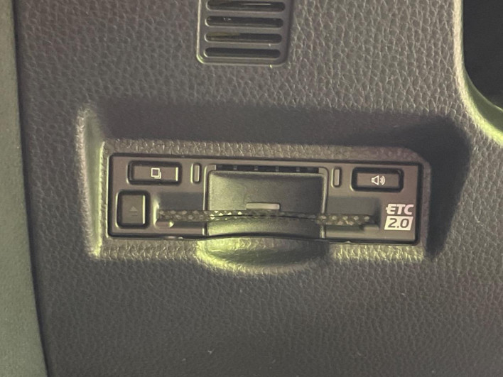 2025 Toyota Voxy 6AA-ZWR90W (UW-69ef591c8f625)[17]