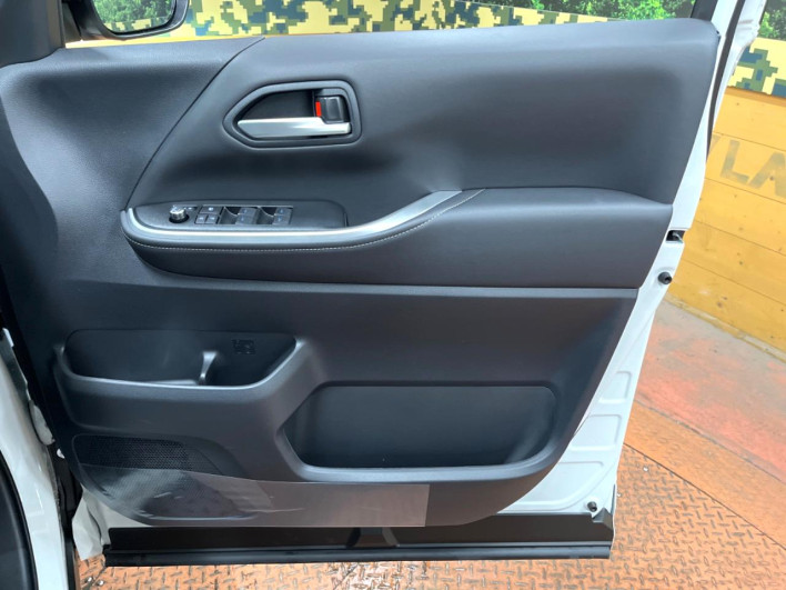 2026 Toyota Noah 6AA-ZWR90W (UW-69ef591ca74ff)[25]