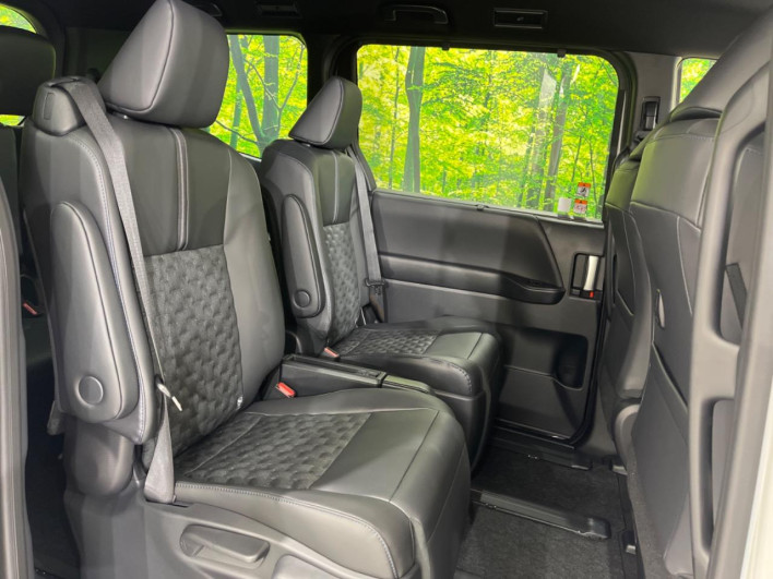 2026 Toyota Voxy 6AA-ZWR90W (UW-69ef591d28654)[17]