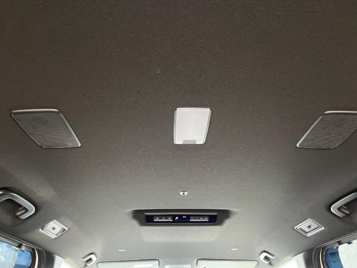 2024 Toyota Voxy 6AA-ZWR90W (UW-69ef591dc47d2)[22]