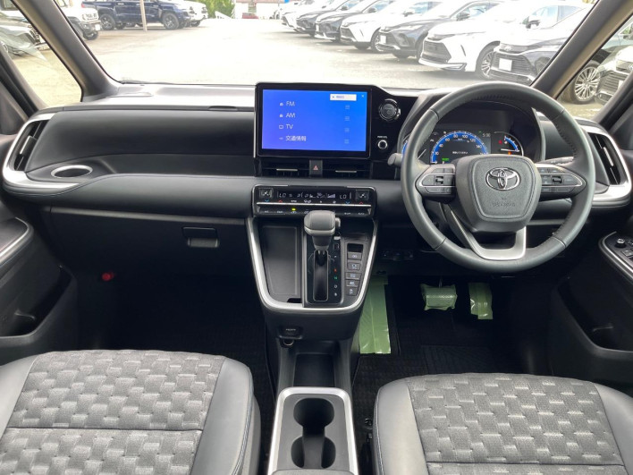 2024 Toyota Voxy 6AA-ZWR90W (UW-69ef591dc47d2)[28]