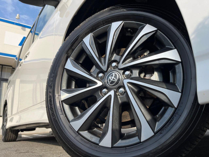 2024 Toyota Voxy 6AA-ZWR90W (UW-69ef591dc47d2)[15]