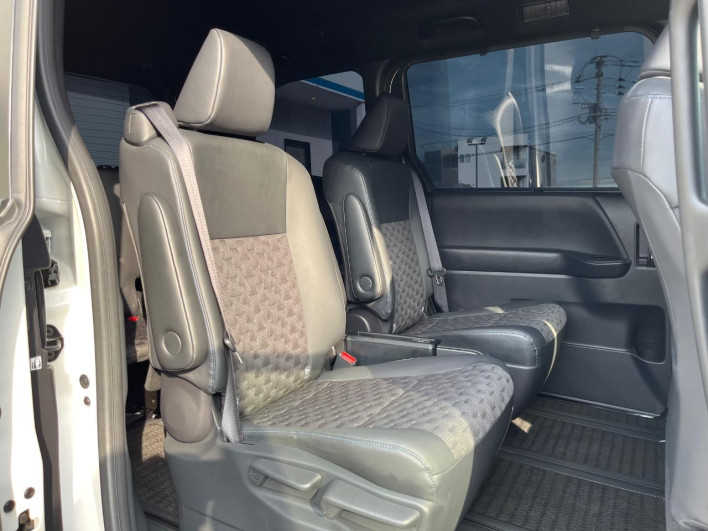 2024 Toyota Voxy 6AA-ZWR90W (UW-69ef591dc47d2)[17]