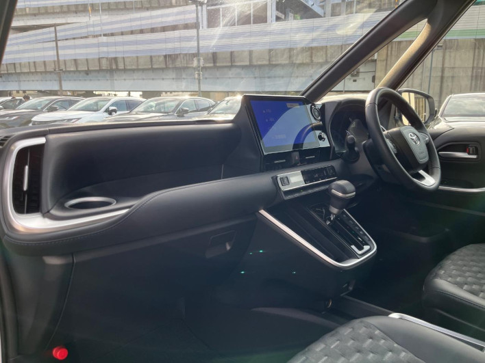 2024 Toyota Voxy 6AA-ZWR90W (UW-69ef591dc47d2)[20]