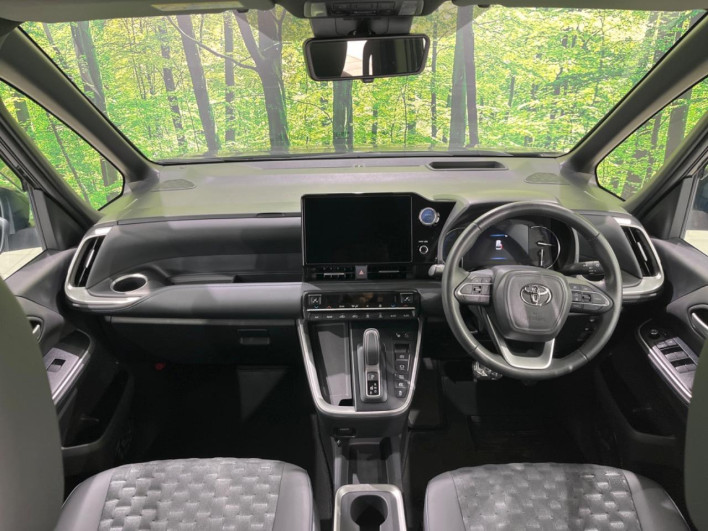 2023 Toyota Voxy 6AA-ZWR95W (UW-69ef591e3e816)[15]