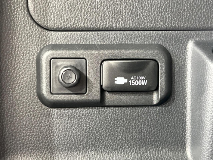 2023 Toyota Voxy 6AA-ZWR95W (UW-69ef591e3e816)[10]