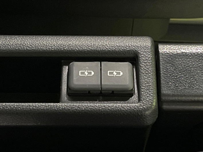 2023 Toyota Voxy 6AA-ZWR95W (UW-69ef591e3e816)[13]