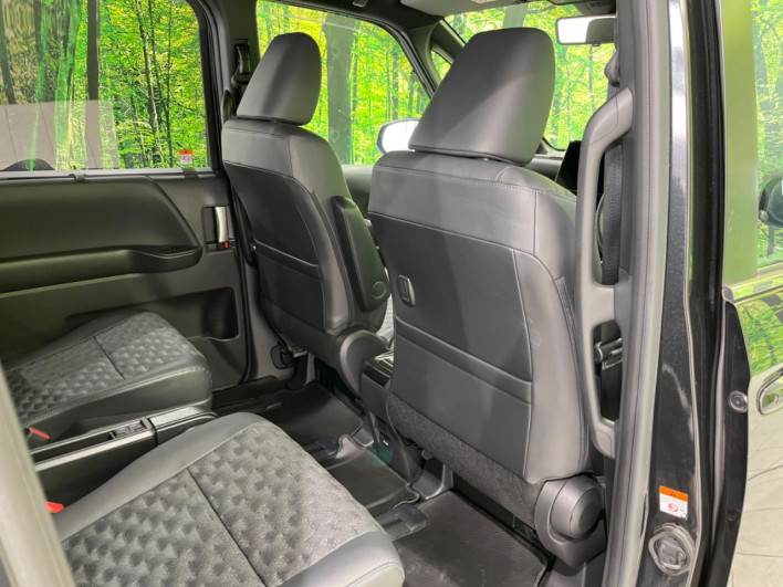 2023 Toyota Voxy 6AA-ZWR95W (UW-69ef591e3e816)[17]