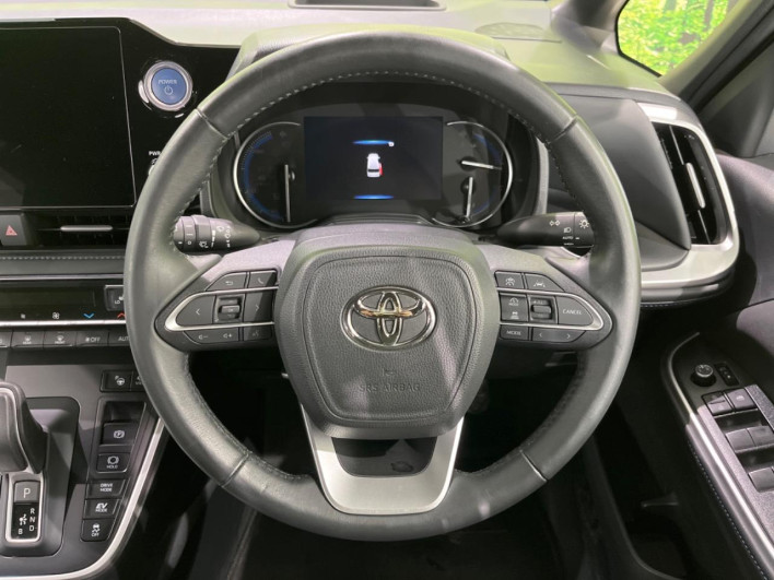 2023 Toyota Voxy 6AA-ZWR95W (UW-69ef591e3e816)[16]