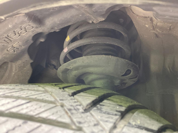 2017 Toyota C-HR DAA-ZYX10 (UW-69ef591e7465c)[6]