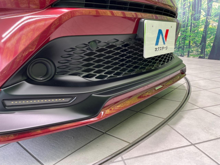 2017 Toyota C-HR DAA-ZYX10 (UW-69ef591eded8f)[27]