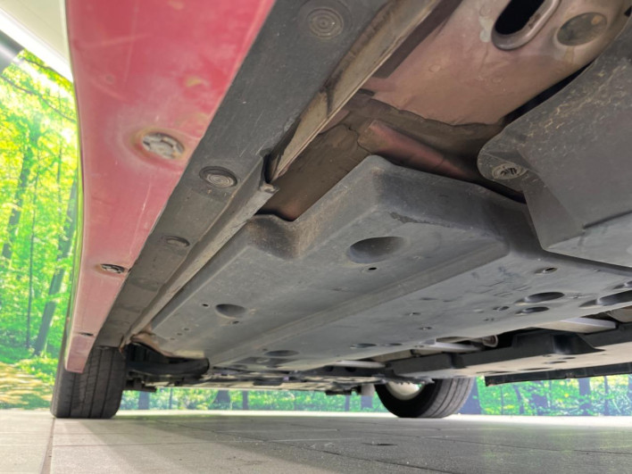 2017 Toyota C-HR DAA-ZYX10 (UW-69ef591eded8f)[21]