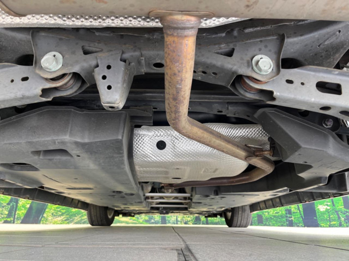 2017 Toyota C-HR DAA-ZYX10 (UW-69ef591eded8f)[19]